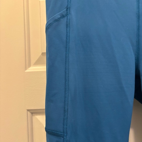 Lululemon Invigorate High-Rise Athletics Leggings Size 8 - Picture 9 of 10